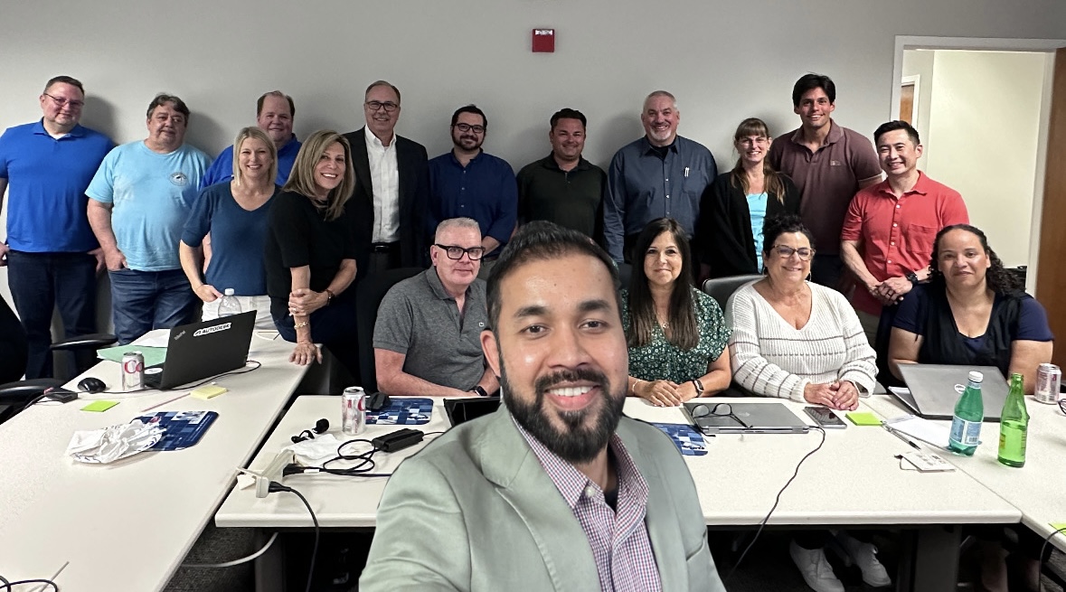 Shantnu Jain leading a partner workshop with the ImaginIT team in Florida